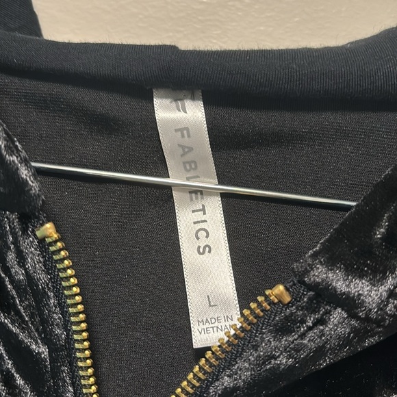 NWOT Fabletics Black Crushed Velvet Zip Up - Picture 3 of 11